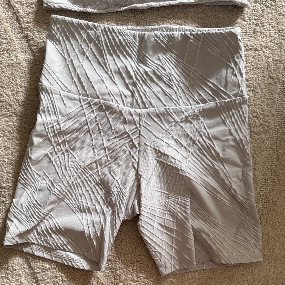 Onzie Two Piece Set View 2